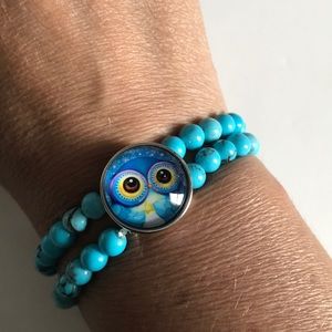 Turquoise beaded snap bracelet with snap